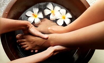 It is possible to massage legs with varicose veins